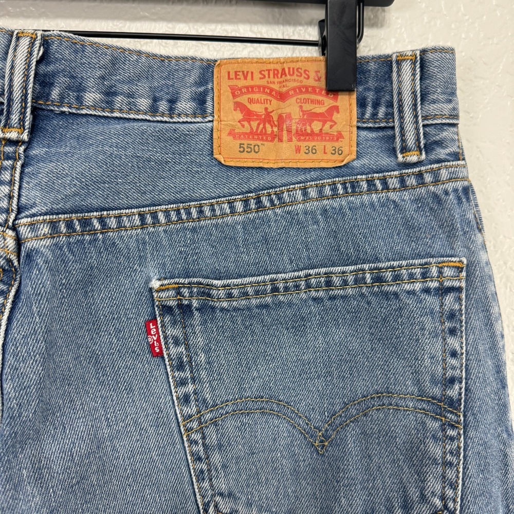 Levi's 550 Straight Jeans Men 36 X 36 (fits 34x34) Blue Denim Cotton Relaxed Fit